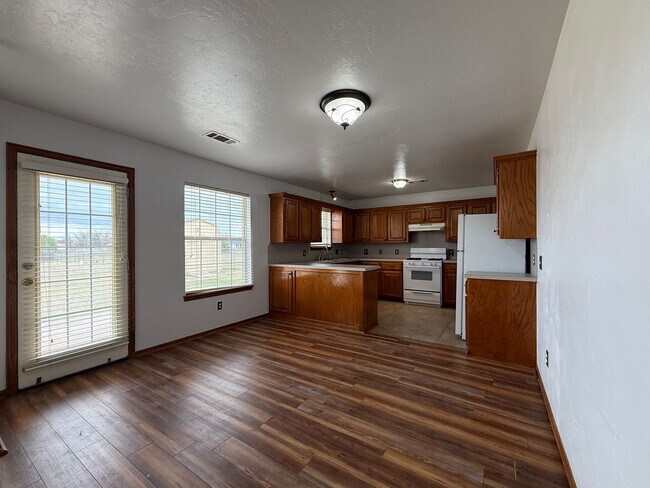 Foto del edificio - Cozy Retreat on 1 Acre – Perfect for Relax...