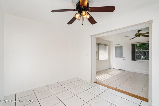 Building Photo - 2677 Sarno Rd