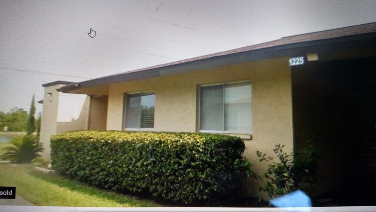 55 + Community - 1223 10th Cir SE