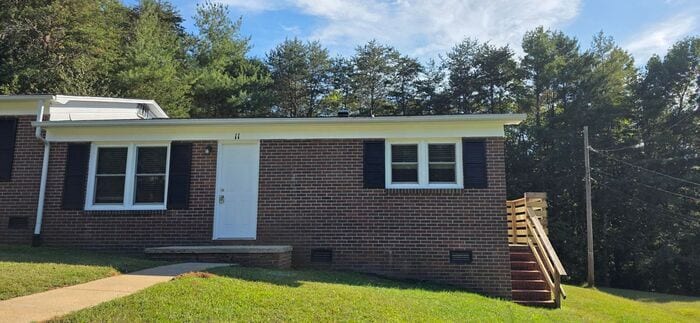 Primary Photo - Renovated 2BD/1BA Duplex in Granite Falls!