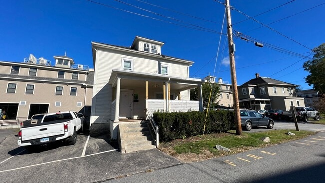 Building Photo - 8 Mathes Terrace