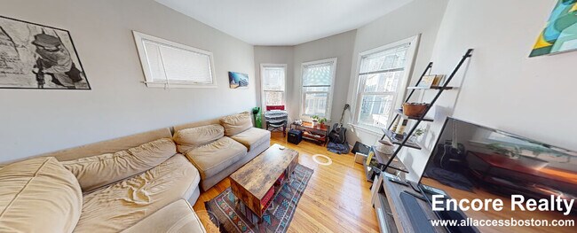 Building Photo - 23 Tufts St
