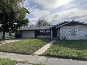 Building Photo - 4926 Calvin Dr