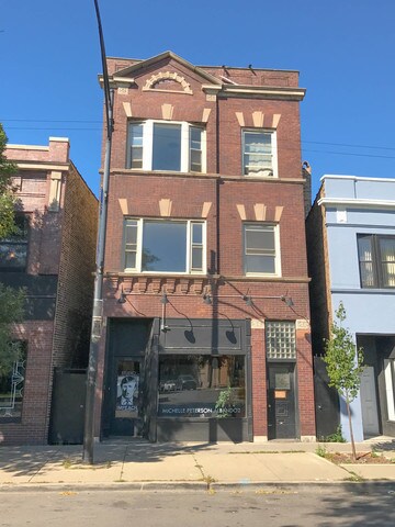 Primary Photo - 6326 N Clark St