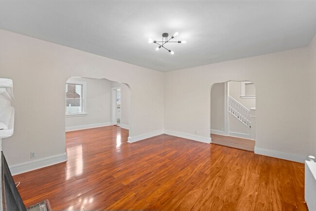 Foto del edificio - 2215 N Wood Ave