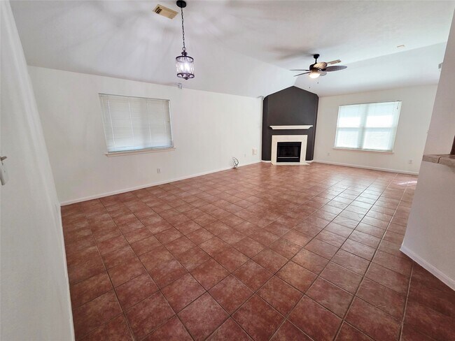 Foto del edificio - 21463 Palace Pines Dr