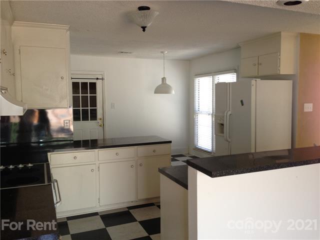 Foto del edificio - 7900 Crockett Ln