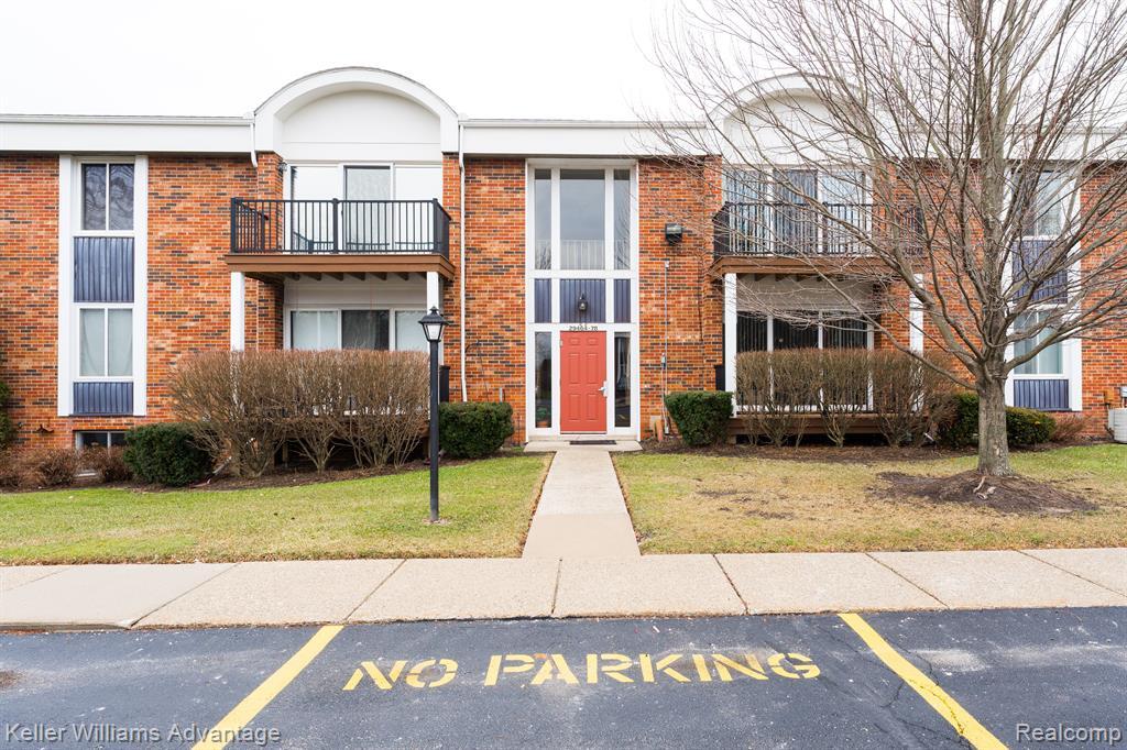 29464 Bobrich St, Livonia, MI 48152 Condo for Rent in Livonia, MI