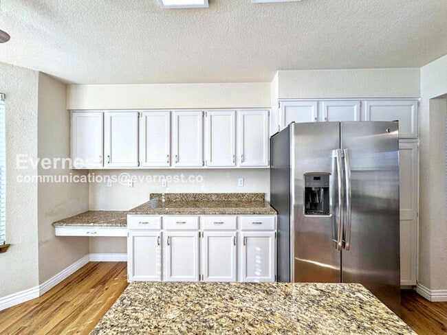 Building Photo - 18618 E Grand Cir