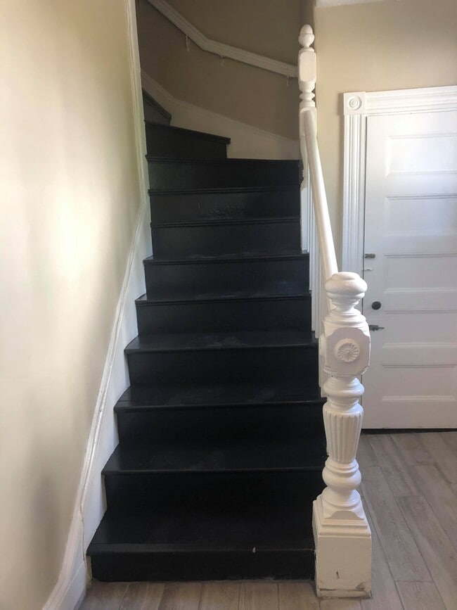 Building Photo - 253 Whitwell St