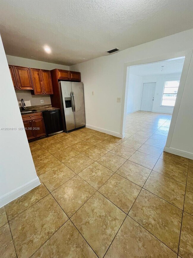 Foto del edificio - 7701 SW 10th Ct