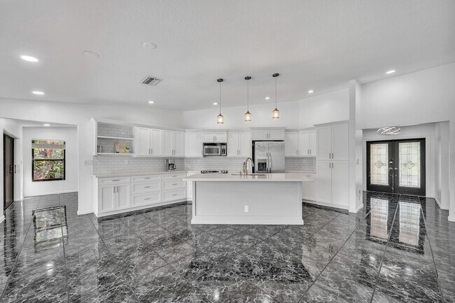 Foto del edificio - 303 NW 105th Terrace