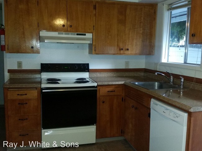 Building Photo - 612 Bryden Dr