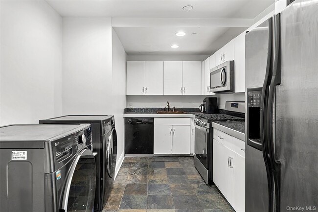 Building Photo - 23 Water Grant St