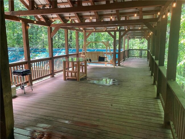 Building Photo - 937 Scenic Ln