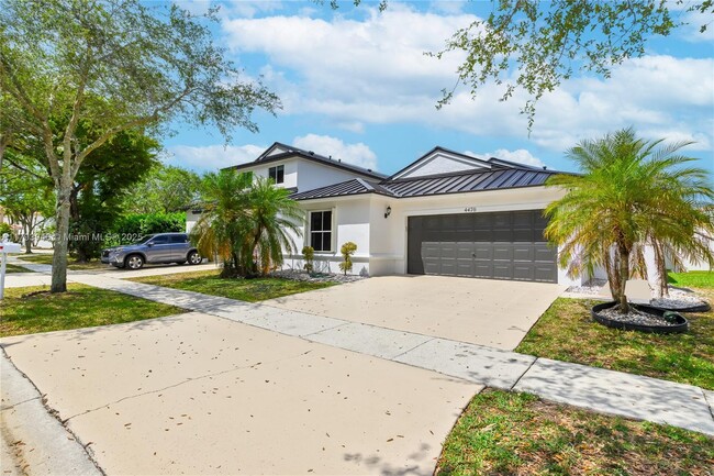 Foto del edificio - 4470 SW 153rd Ave
