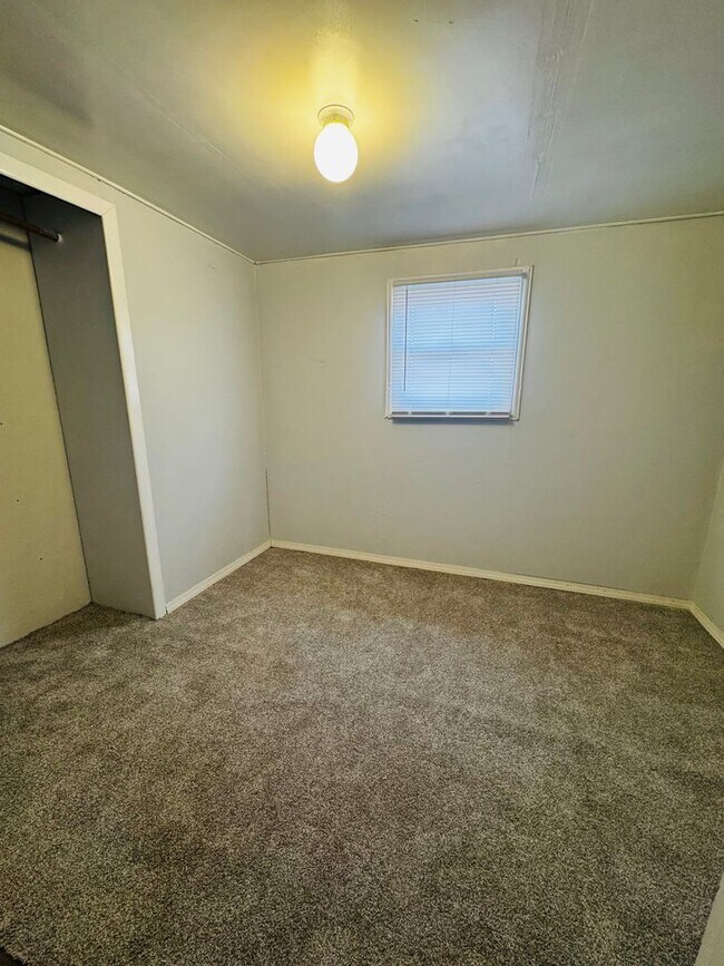 Foto del edificio - 317 8th Ave SW