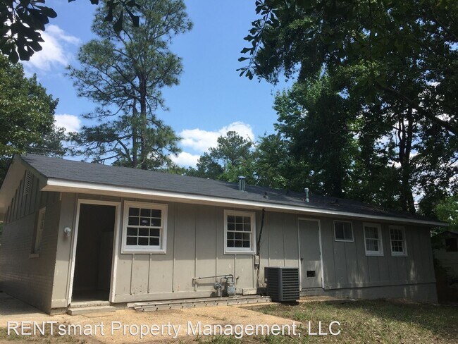 Building Photo - 4 br, 1.5 bath House - 289 Northstar Drive