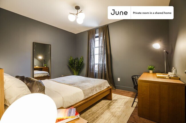 Foto del edificio - Private bedroom in 5 bed/2 bath Home