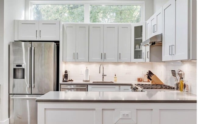 Kitchen - 3919 Fulton St NW