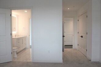 Interior Photo - Hubbard Park Place