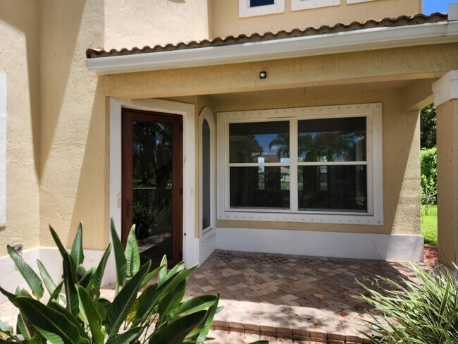 Building Photo - 11587 Manatee Bay Ln