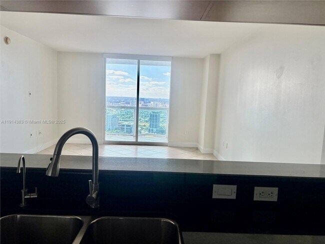 Foto del edificio - 1800 N Bayshore Dr