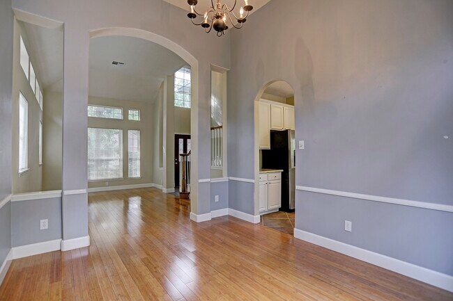 Building Photo - 147 N Willow Point Cir
