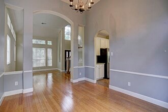 Building Photo - 147 N Willow Point Cir