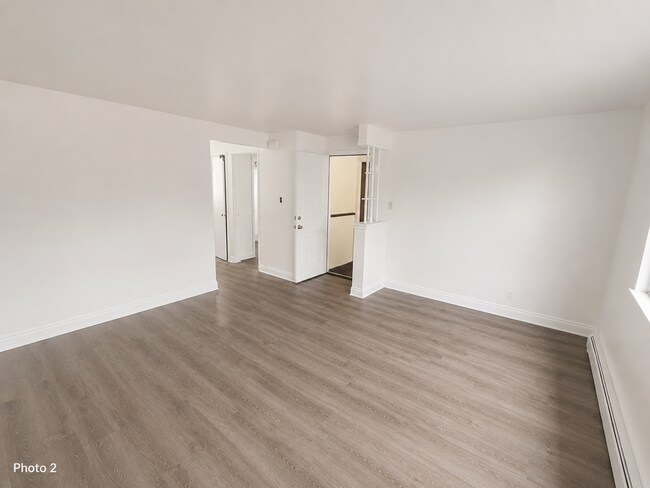 Foto del edificio - 9230 Seymour Ave