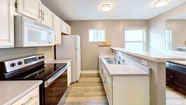 Foto del edificio - Large Home with Spiral Staircase in York Neighborhood!