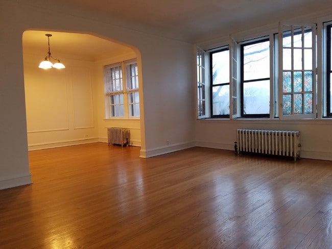Foto del edificio - 1643 W Touhy Ave