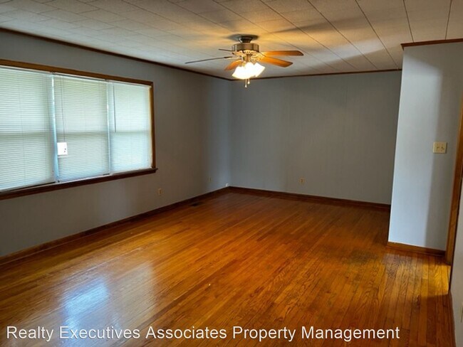 Building Photo - 3 br, 3 bath House - 407 West Hill Avenue