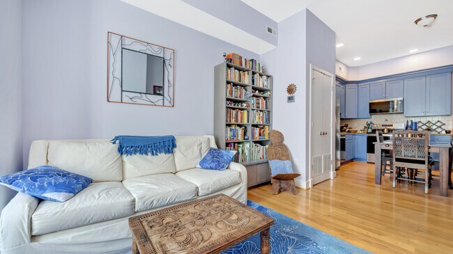 Foto del edificio - 1237 Kenyon St NW