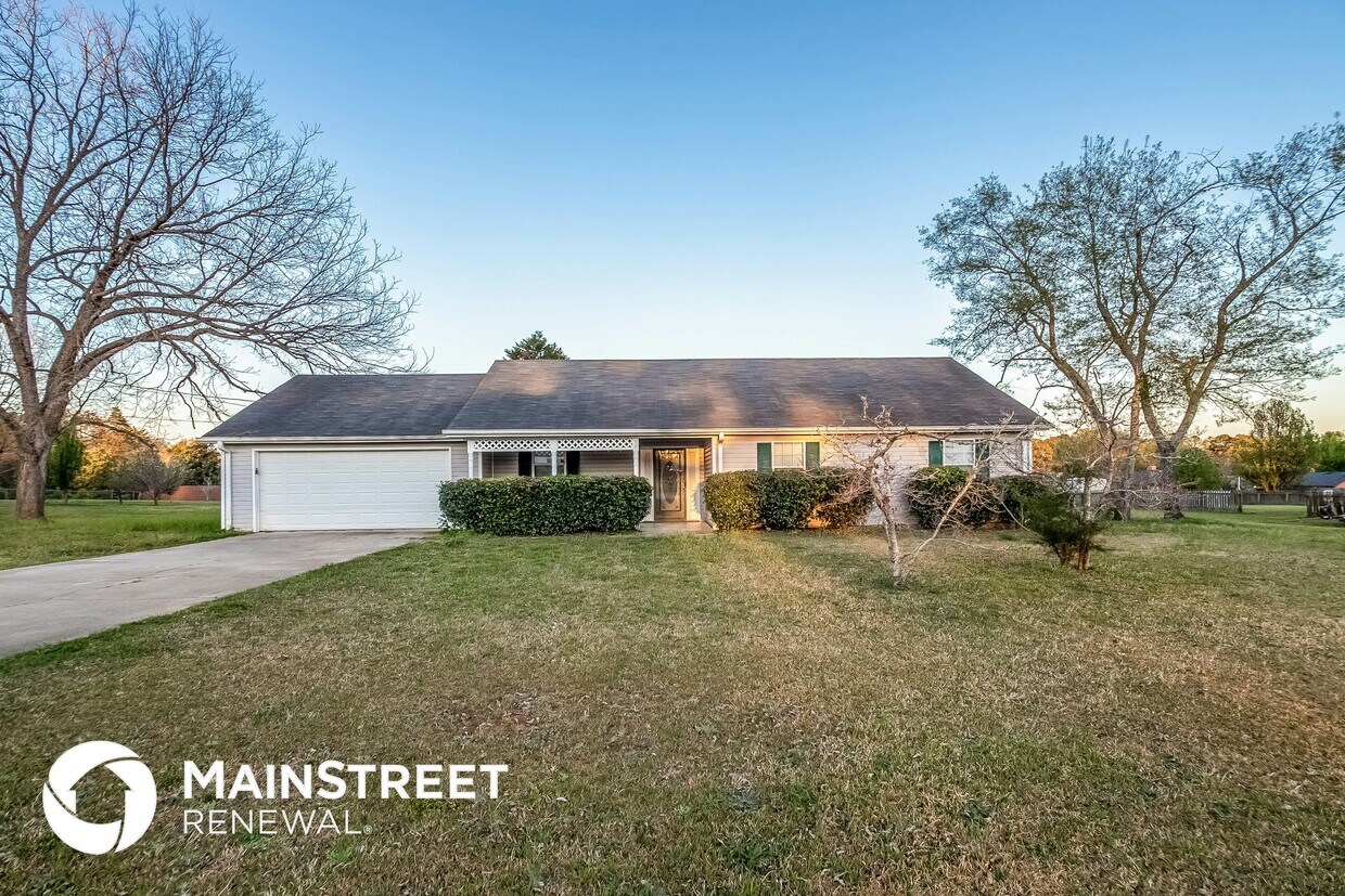 Foto principal - 90 White Oak Dr