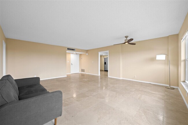Foto del edificio - 3900 Galt Ocean Dr