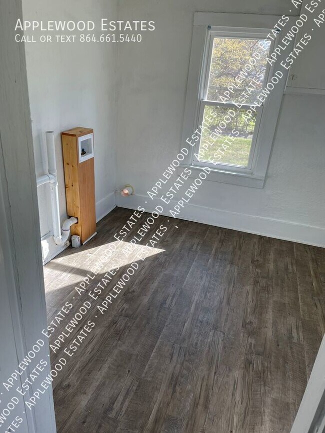 360 E Floyd Baker Blvd, Gaffney, SC 29340 House for Rent in Gaffney