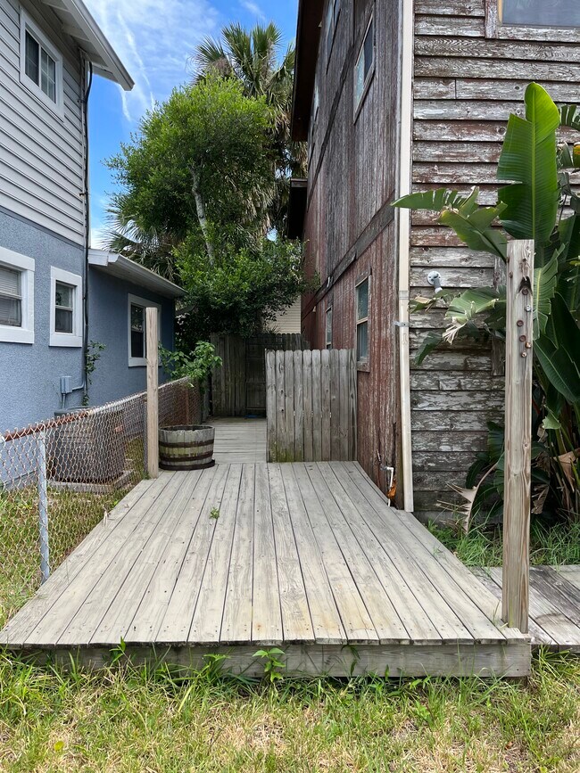 231 Hopkins St, Neptune Beach, FL 32266 Townhome Rentals in Neptune Beach FL