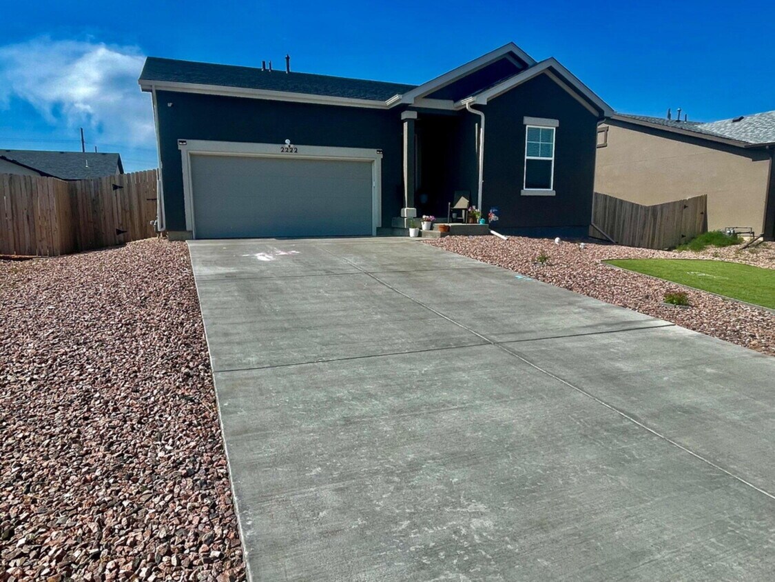Foto principal - 2222 Sunrise Ln