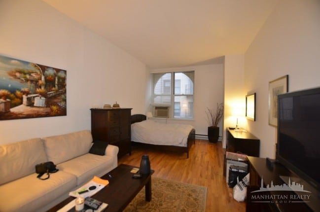 23 Waverly Pl New York Ny 10003 Condo For Rent In Primary Photo 23 Waverly Pl