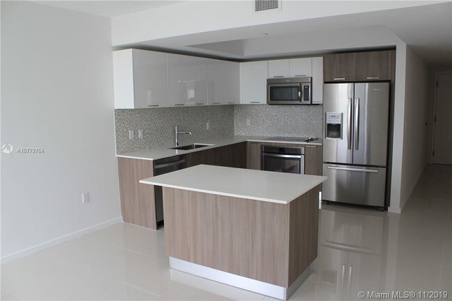 Building Photo - 5252 NW 85th Ave