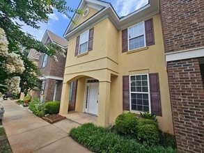 Building Photo - 13 Crossbow Pl