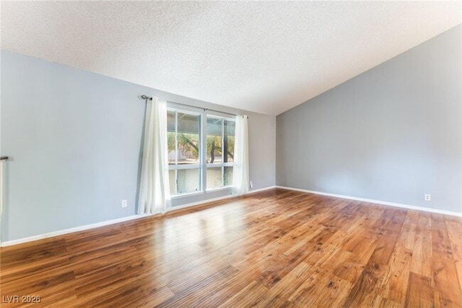 Building Photo - 8704 Isola Dr