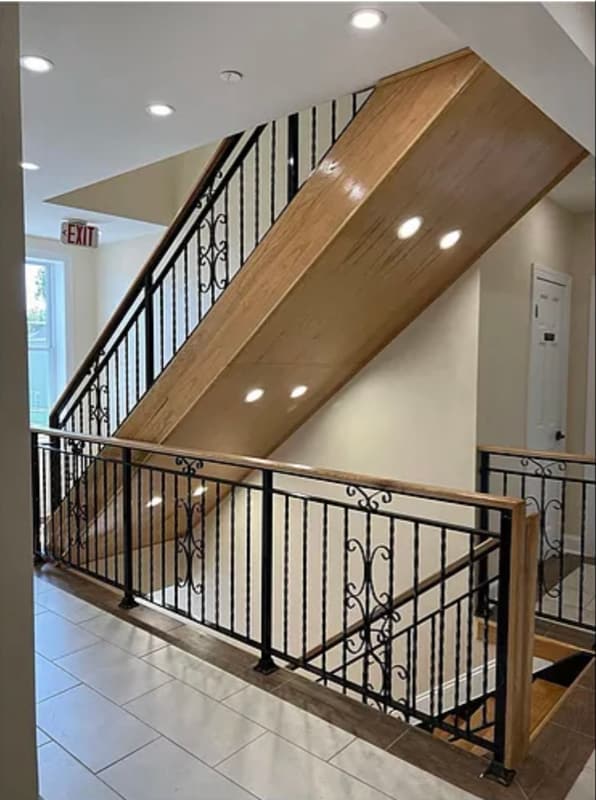 Foto del edificio - 674 Bleecker St