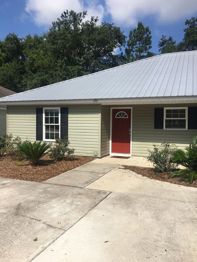 Building Photo - 190 Leeswood Cir