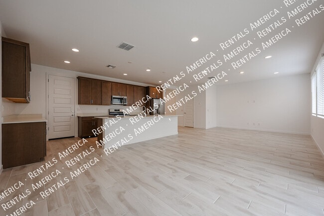 Foto del edificio - 10151 E Ulysses Ave