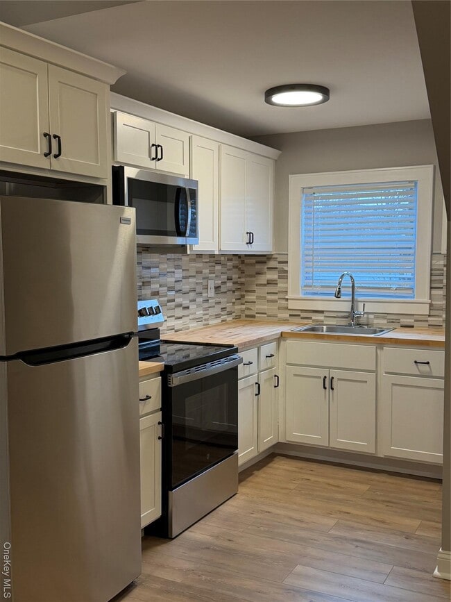 Building Photo - 1230 Hopewell Ave