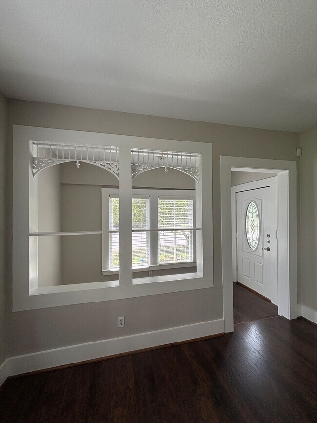 Foto del edificio - 841 E 23rd St