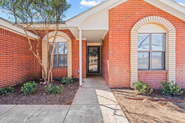 Building Photo - Newly Renovated Home in Southwest Lubbock