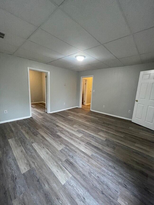 Foto del edificio - 305 S Walnut St